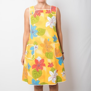 Vintage Hawaiian Floral Pinafore Apron: Cottagecore Workwear