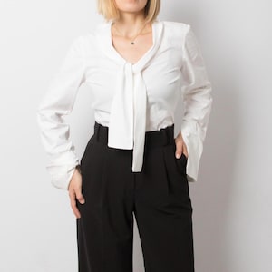 Vintage Sonia Fortuna White Tie Neck Blouse Elegant Extra Long Cuffs Steampunk Goth Duchess Style Size M