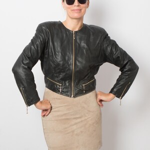 Vintage Black Leather Cropped Biker Jacket Built-in Backpack Edgy Moto Style Rocker Chic Outerwear Size M Gift for Girlfriend