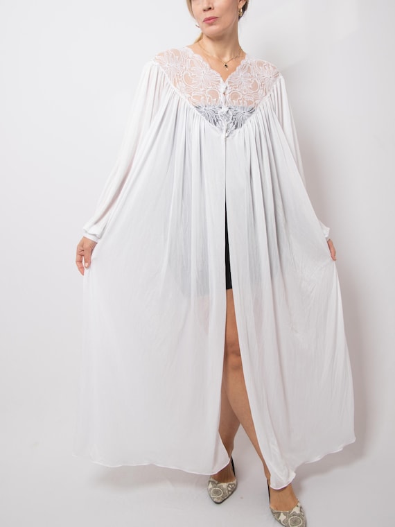 Vintage Victorian Dressing Gown Maxi White Sheer Robe Lace Peignoir Boudoir Loungewear Size L - Etsy Denmark Vintage Victorian Dressing Gown Maxi White Sheer Robe Lace Peignoir Boudoir Loungewear Size L - Etsy Denmark