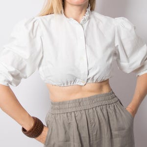 RARE Vintage White Dirndl Crop Blouse Romantic Puff Sleeve Bavarian Top Cottagecore Peasant Shirt with Lace Trim Oktoberfest Folkwear Size S