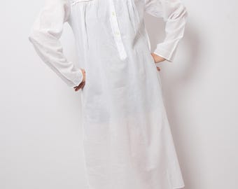 Vintage White Cotton Nightgown Romantic Victorian Nightgown Cotton Chemise can fit Size M / L