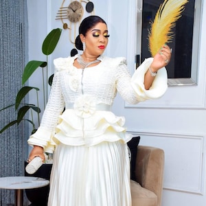 Ruffle White Wedding Guest Outfit, Plus Size  Mother of Bride Attire 2 Piece Peplum Top + Skirt Pleat Gala Cocktail Reception Birthday Party