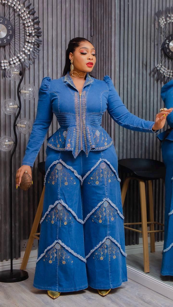 Sparkly Denim and Diamonds Outfit 2 Piece, Rhinestone Bling Stretch Women Plus Size Jeans Shirt + Pants Ladies Night Concert Birthday Party