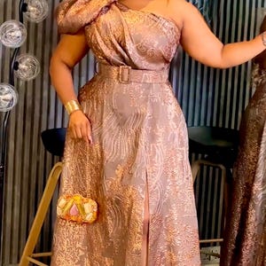Enaxlad Guldbrokad Utsvängd Maxiklänning Bröllopsgäst A-linjeformad Klänning till Brudens Mor Plus Size, Födelsedagsfest Gala Jubileumsmottagning Brun
