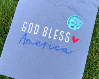 4 juli borduurwerk comfort kleuren T-shirt, God Bless America, borduurshirt, patriottisch shirt, Independence Day-shirt, geborduurd T-shirt