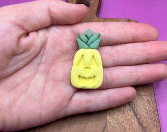 Summerween pineapple jack-o-lantern -Handmade Polymer Clay Magnet (GRAVITY FALLS)