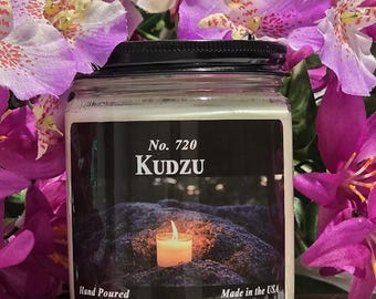Kudzu Candle: A fruity, green floral fragrance