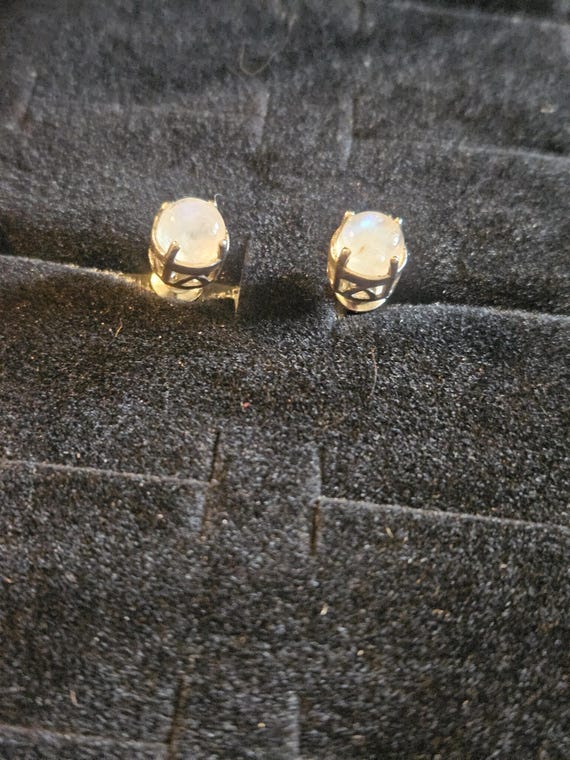 sterling silver cabochon cut moonstone earrings
