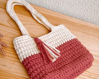 Crochet T-Shirt Yarn Bag Pattern: Modern Oval Tote (PDF)
