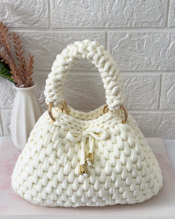 Easy Loaf Crochet Bag Pattern, Modern T-Shirt Yarn Handbag,PDF Rattan Stitch Bag, Easy Intermediate Crochet Bag Pattern, Cute Drawstring Bag