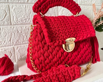 Crochet Bag Pattern: T-Shirt Yarn Handbag with Waistcoat Stitch (PDF Pattern)