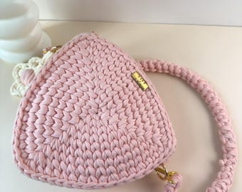 Clio Bag Crochet Pattern PDF | Modern T-Shirt Yarn Bag with Zipper | Designer Crochet Handbag Tutorial | Easy to Intermediate
