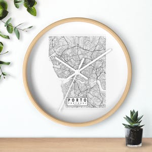 Horloge murale avec carte de Porto, Portugal, décoration moderne pour la maison, cadeau pour les voyageurs, art mural unique, design minimaliste, décoration pour la maison et le bureau