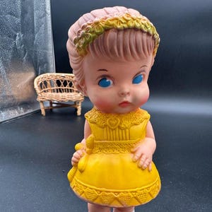 1958 Edward Mobley Rubber Girl Doll – Yellow Dress with Working Squeaker | Arrow Rubber & Plastic | Vintage Kitsch Cutie