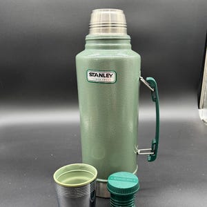 Stanley Classic Legendary Vacuum Bottle – 2 Qt / 1.9L
