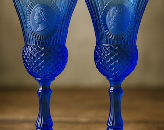 Set of 2 1960s Vintage Cobalt Blue Cameo Goblets – Pressed Glass Portrait Medallion – Retro Blue Water or Wine Glasses