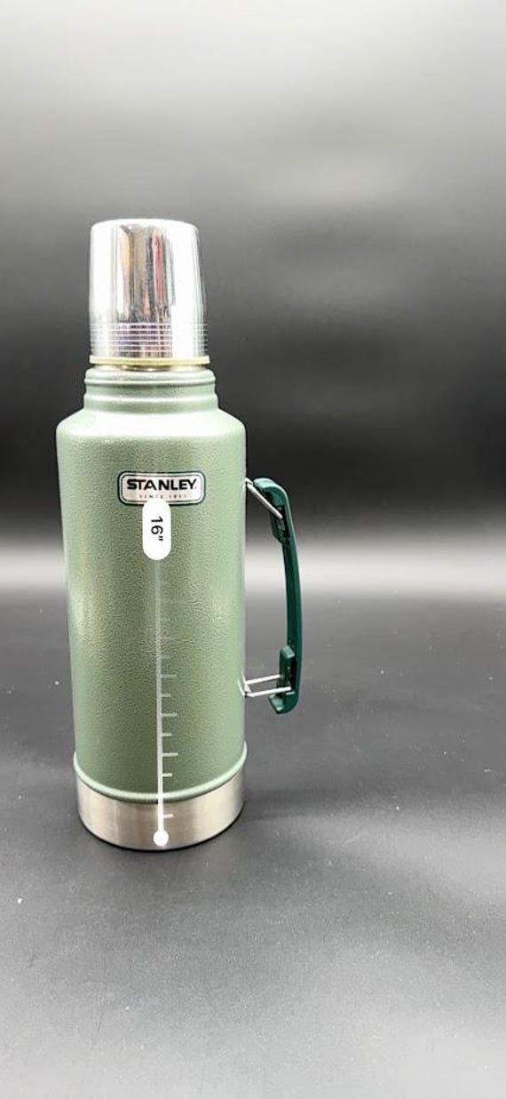 Stanley Classic Legendary Vacuum Bottle – 2 Qt / 1.9L