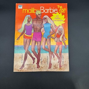 Vintage 1977 Malibu Barbie Paper Doll Set – “The Sun Set” – Complete with Dolls, Fashions & Fold-Out Beach Scene – Francie, Ken, Skipper