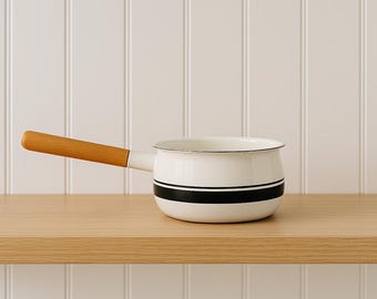 Cacerola vintage de esmalte blanco con mango de madera / Olla a rayas de mediados de siglo / Utensilios de cocina minimalistas escandinavos