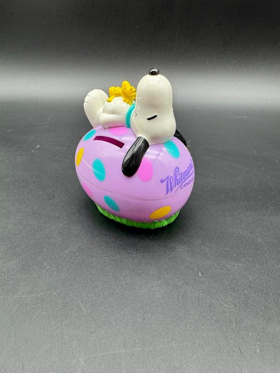 Snoopy & Woodstock Easter Egg Coin Bank – Peanuts Character Bank