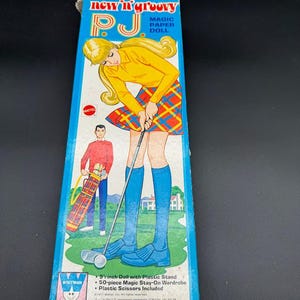 1971 PJ Paper Doll Set – Mattel Withman – New &#39;n&#39; Groovy – Barbie Freundin – Vintage 70er Jahre Modepuppe mit Box – Retro Sammlerstück
