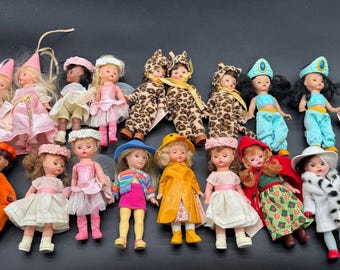 Lot of 19 Vintage Madame Alexander Dolls – Princess, Storybook, Halloween, and More | McDonald’s Happy Meal Collection | Early 2000s