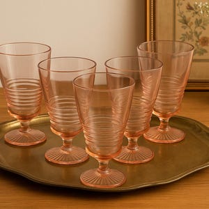 Vintage 1930s–40s Pink Depression Glass Goblets – Ribbed Body & Sunburst Base, Set of 5 Elegant Stemware