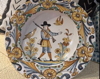 XL 17"Mayólica Española Monteria Hunter Charger Puente del Arzobispo Arte Popular EUC