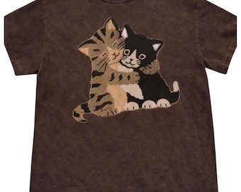 Gildan Brown Mineral Wash Hugging Kittens Graphic T-Shirt Cotton Cat Tee Womens