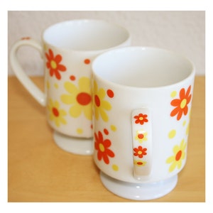 Set of Two Orange and Yellow Daisy Mugs image 3