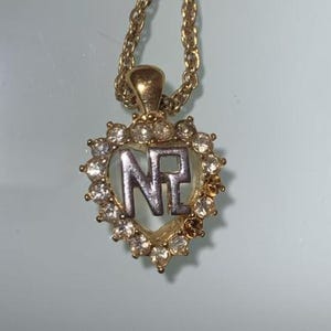 Nina Ricci Herz Halskette - Luxus Designer Schmuck mit Kristallen - Elegantes Geschenk für Frauen