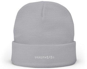 Bonnet en tricot brodé Unbothered | Bonnet d'hiver souple Soft Chill