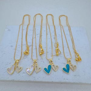 2 stücke Dainty Zircon Herz Anhänger, 18K Gold Perle Shell Herz Charme, Blau Herz Anhänger, DIY Schmuck machen