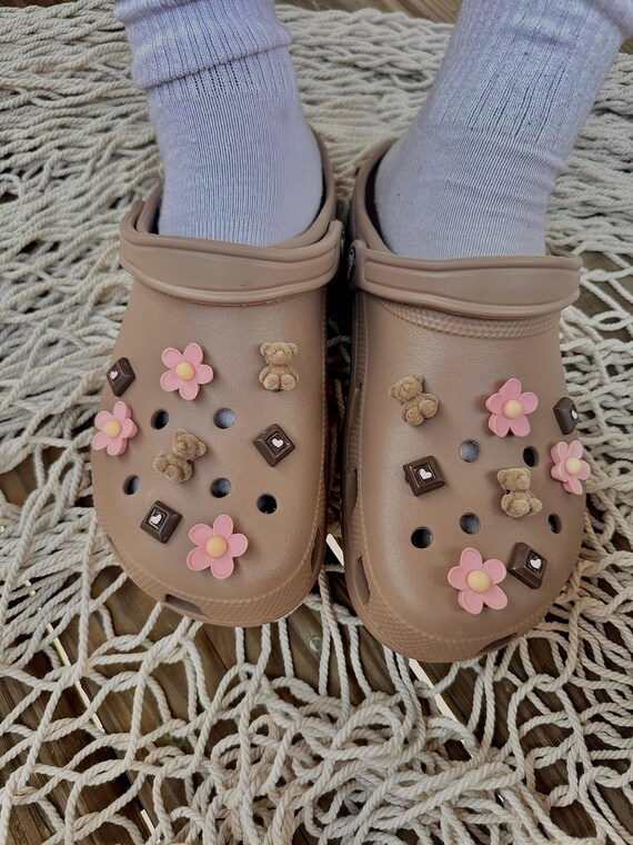 Sweetheart Shoe Charm Set, Neutral Aesthetic Jibbitz Bundle with Teddy Bears, Chocolate, Hearts &  Pink Flowers, Cute Croc Accessories