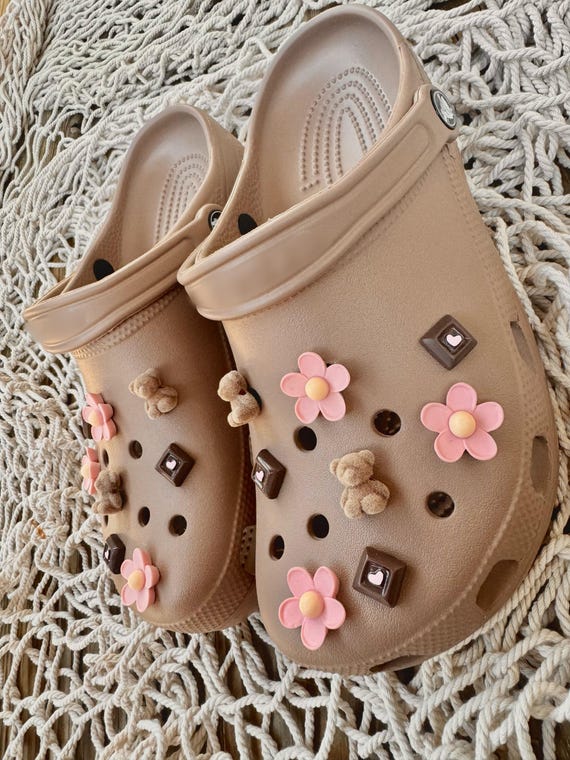 Sweetheart Shoe Charm Set, Neutral Aesthetic Jibbitz Bundle with Teddy Bears, Chocolate, Hearts &  Pink Flowers, Cute Croc Accessories