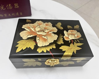 Vintage Japanese Black Lacquered 1940s Large Jewelry Box, Japanese