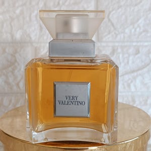 Valentino Very Valentino Eau de Toilette 100ml Extremely rare Discontinued vintage perfume