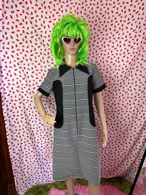 Vintage 1960’s Black and White Striped Collared M… - image 2