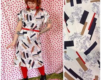 Vintage 1970’s White Navy Red and Tan Geometric 80’s Vibes Print