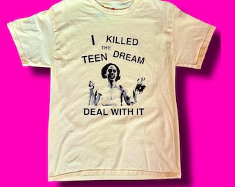 Jawbreaker Movie Upcycled Screen Printed T shirt Yellow Size Medium Women’s Hanes Second Hand 90’s Cult Movie