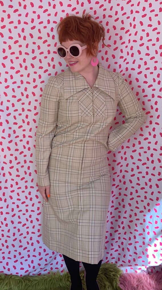 Vintage Tan and Grey Plaid Collared “Fred Rothsch… - image 3