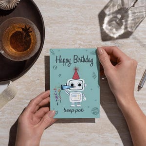 Geburtstagskarte zum Ausdrucken - Niedlicher Roboter mit Partyhut - Kindergeburtstagskarte 13 x 18 cm - Digitaler Download PDF - Weltraumparty-Thema