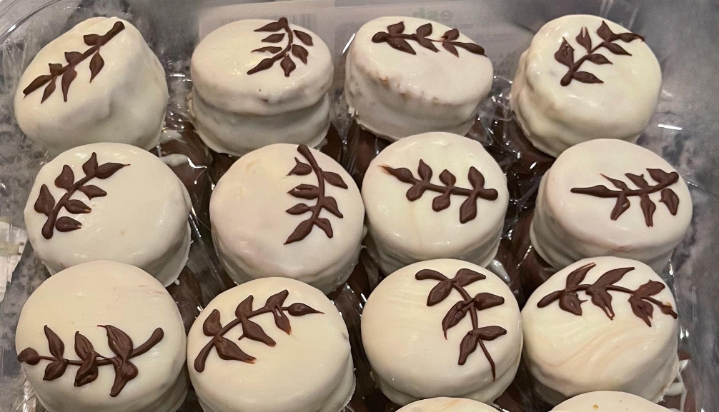 Berries and White Chocolate- 15 units- 2"