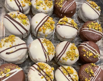 Pistachio and Caramel Gourmet cookies- 15 units- 2&quot;