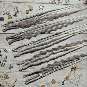 Ash blonde clip in braids Grey Ombre clipin Dreads Silver boho hair extensions Curly clip in Dreadlocks with jawerly Festival  clip in locks
