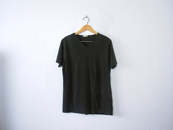black tee shirt womens