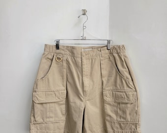 1990 Outdoor khaki cargo shorts, size 36