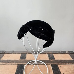 Black‎ Sparkle Net Veil Pillbox Hat Eva Mae Mode Women\'s Flower Accent Black Pillbox Hat 20s 50s Vintage Fascinators for Women with  main image 4