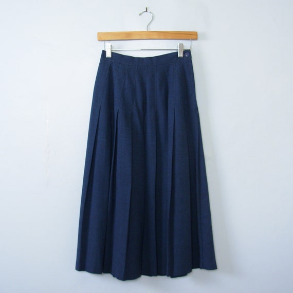 80's blue pleated midi skirt, women's small - image 1